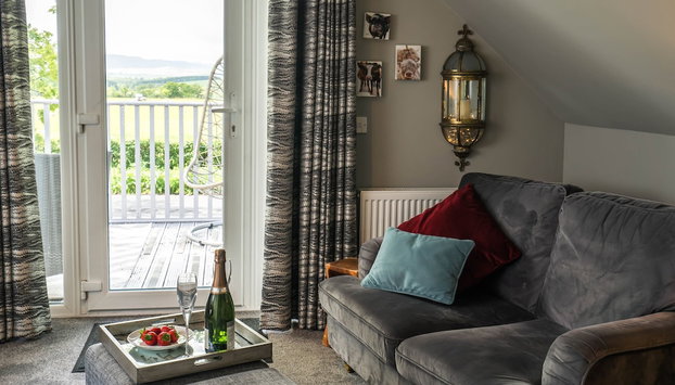 Dunroamin Apartment - Photo 2, Primary image