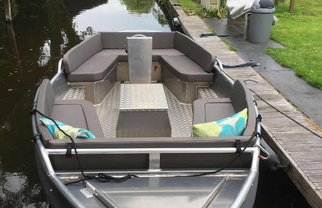 Cozy Holiday Home With Terrace - Photo 19