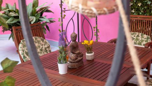 Luxury Artistic Digital Nomad 2 Bedroom w/Terrace - Photo 2