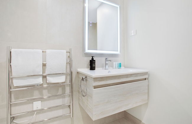 Augustus Harmony Apartment with Parking - Foto 16