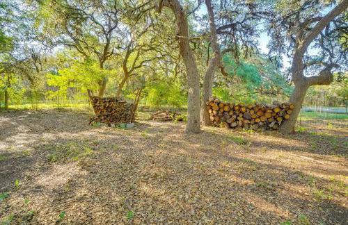 Peaceful Helotes Cabin Fire Pit, 9 Mi to Old Town - Foto 27