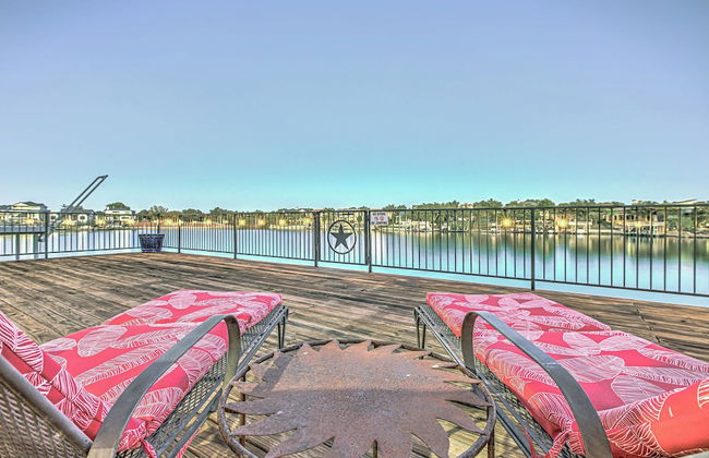 Immaculate Waterfront Home for 16 w/ Private Dock! - Foto 54