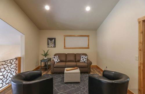 Luxury Townhome in Exclusive Eagle Bend - Photo 13