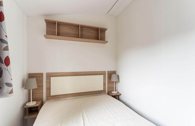 Relaxing Holiday Chalet by the Water in Grou - Foto 3