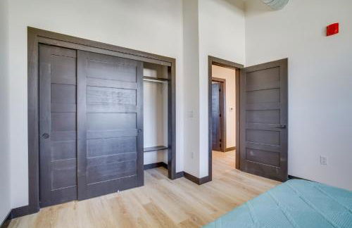 Modern, Open-Concept Apartment Downtown Cashton! - Foto 13