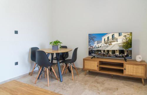 Entire, spacious, spotless apartment, in Ilioupoli, Greece - Foto 7