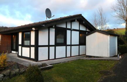 Ferienhaus Henneseeblick - Lake - View - Terrace - Hils - Wood - WIFI - Foto 4