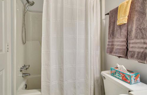 3 Mi to Marina: Quiet Getaway w/ Deck in Lexington - Foto 21