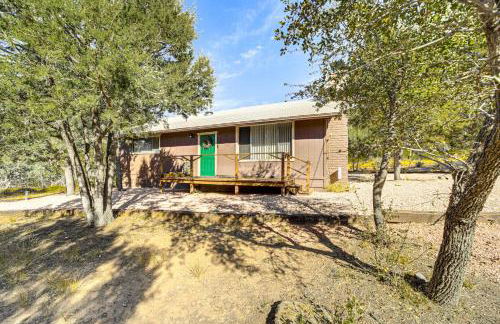 Peaceful Strawberry Cabin Fire Pit and Hot Tub - Foto 24