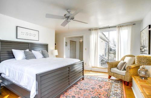 Riverfront Gem with Fire Pit in Eden - Foto 17