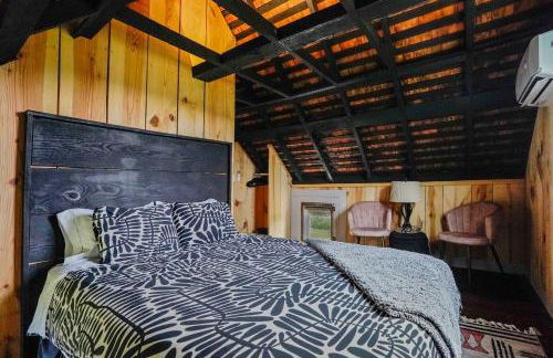 Charming 2BR with Fire Pit on Farm - 10 Min to Wharf - Foto 20