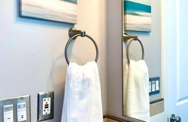 Remodeled spacious 2Bdr2Bath King beds backyard - Foto 29