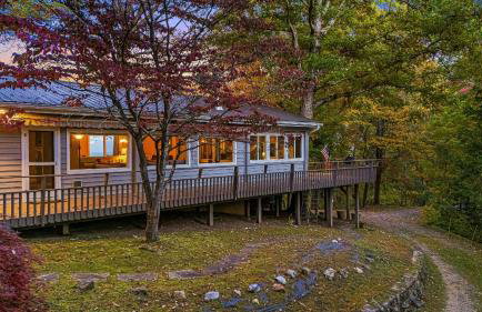 Cabin in the Sky by Avantstay Deck w/ Views - Foto 110