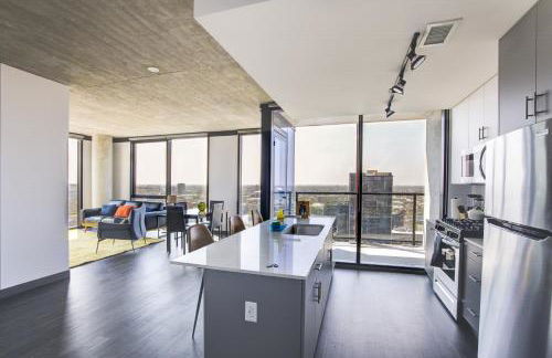 2BR Designer Loft Modern Luxe in City Center - Foto 12