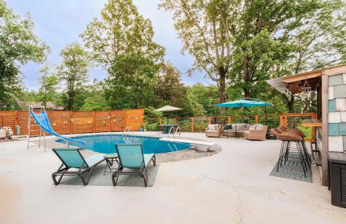 Mountain View Bungalow Near Breweries, Trails, Pool and Waterfalls - Foto 34