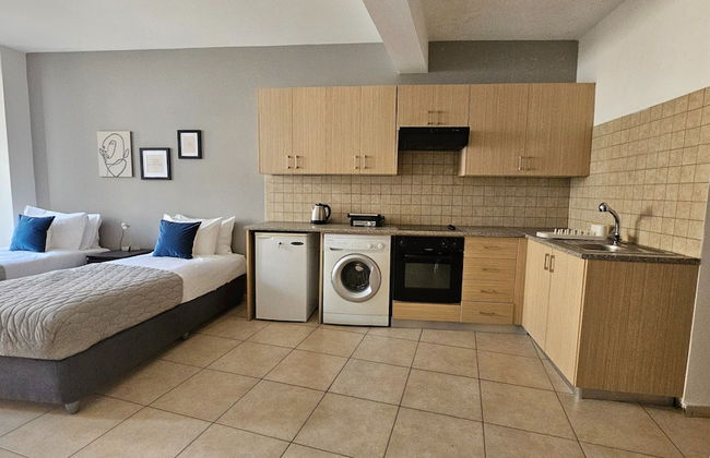 Phaedrus Living: Hoopoe Residencies 105 - Photo 5