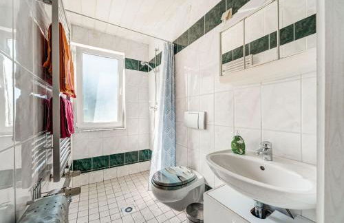 Cozy Apartment Near Trails - Foto 32