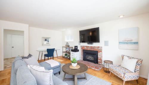 Entire Oceanview Coastal Retreat in Pacifica - Photo 4