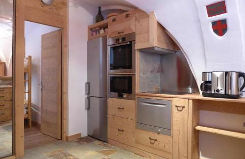 "Jacky" Appartement de charme suréquipé, 300m des pistes et centre village, casier à ski au pied des pistes, linge de lit et produit de toilette compris - Foto 9