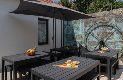 Authentic Studio with Terrace by HostWise - Foto 17