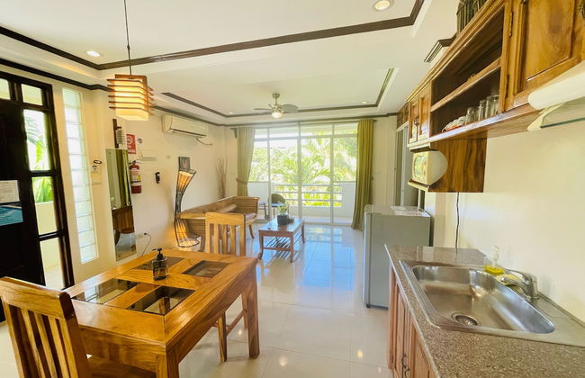 Palms Cove Resort - Photo 6