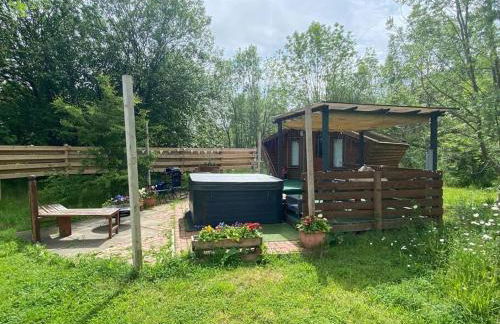 Wooden tiny house Glamping cabin with hot tub 1 - Photo 11