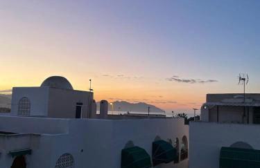 Studio with pool and sunrise view at 10 min beach walk - Foto 20