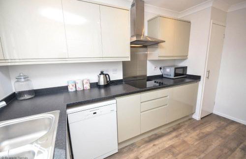 Bure Banks in the heart of Wroxham - Photo 5