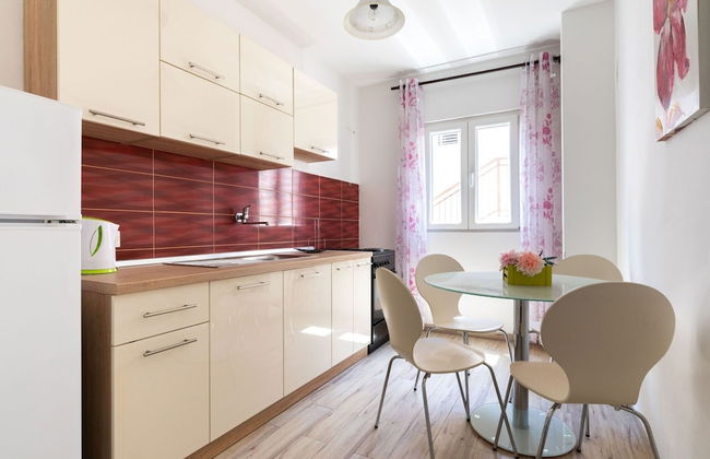 Simplistic Apartment in Rogoznica near Sea Beach - Foto 18