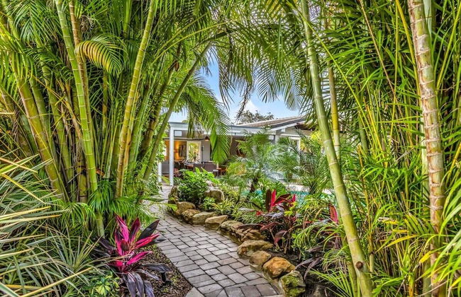 New Waterfront Oasis, Minutes to Beach, Eats, Shops - Foto 60