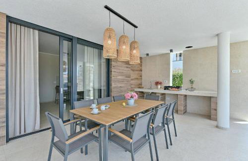 New VILLA TIHI OTOK near the beach - Photo 32