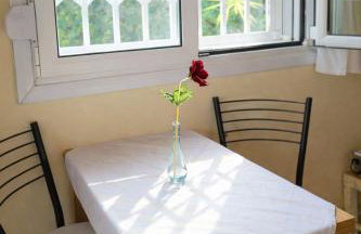 Sunshine Home - Peaceful Garden Escape & Parking - Foto 26