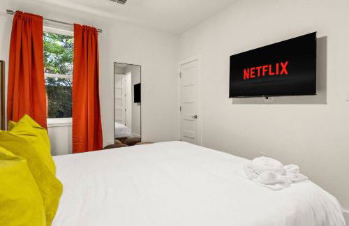 SoCo Cowgirl: Pool, Putt, Karaoke, Spa, 2mi to DT - Foto 44