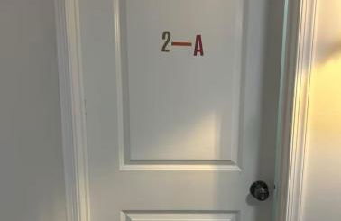 Cozy 2-3 Bedroom Apartment in Center City! - Foto 80