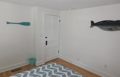 Beach Town Escape - Newly-Remodeled & Gorgeous! - Photo 32