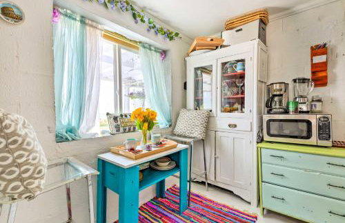 Oceanfront White Stone Cottage w/ Private Beach! - Photo 7