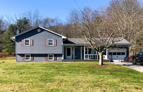 Family River Valley Retreat with Fireplace - Foto 3