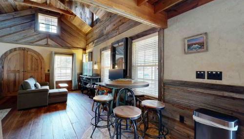 Charming Garage Apartment Near Restaurants, Bars and Historic Downtown - Foto 3