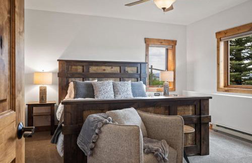 Teton Melody by KABINO Partial Air Conditioning Hot Tub FirePit Foosball Telescope Games WiFi Grill Mtn Views - Foto 38