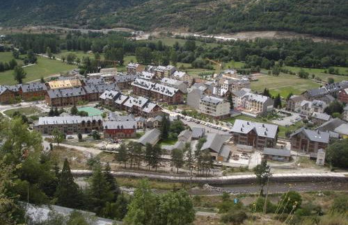 Apartamentos wifi Baqueira & Aigüestortes con jardín privado - Photo 19