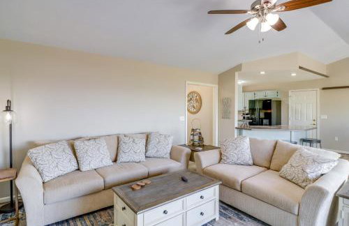 Charming Edgemont Home with Deck and Lake Views! - Foto 5