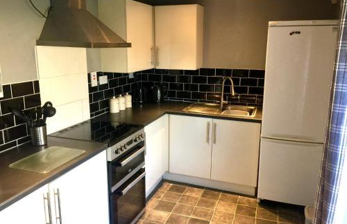 Stylish Historic Apartment - Sleeps 3 & Parking - Photo 13