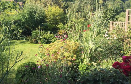 Sunny, Single-level Cottage with Garden & Parking, Dog friendly, Near Rye - Photo 11