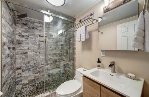 Modern Cabin w/Hot Tub & Fire Pit! - Foto 23