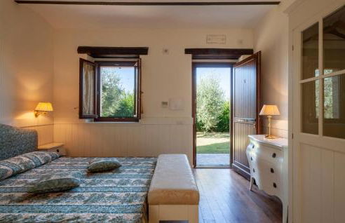 6 Bedroom Beautiful Home In Treia - Foto 31