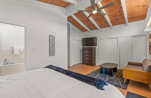 Upscale Modern Home with perfect triad location - Photo 19