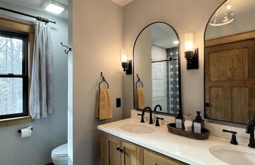 Modern 2BR Cabin w Hot Tub Near Carbondale - Foto 15