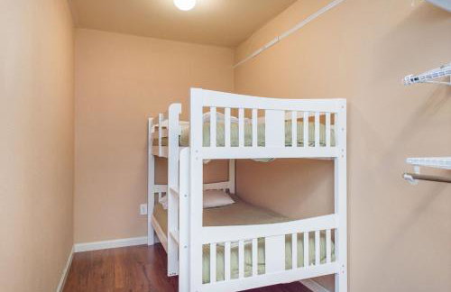 Tide Pool! PERFECT Location! AMAZING views! Short Walk to Beach! Hot Tub!! Game Room!! BBQ!! Fast WiFi!! Dog Friendly! - Foto 33