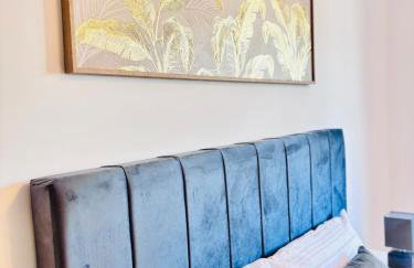 Luxury 5BR Stay With City Access - Photo 68