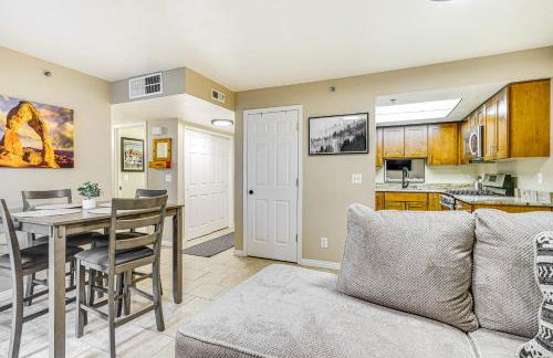 Cozy and Centrally Located SLC Condo with Balcony! - Foto 1